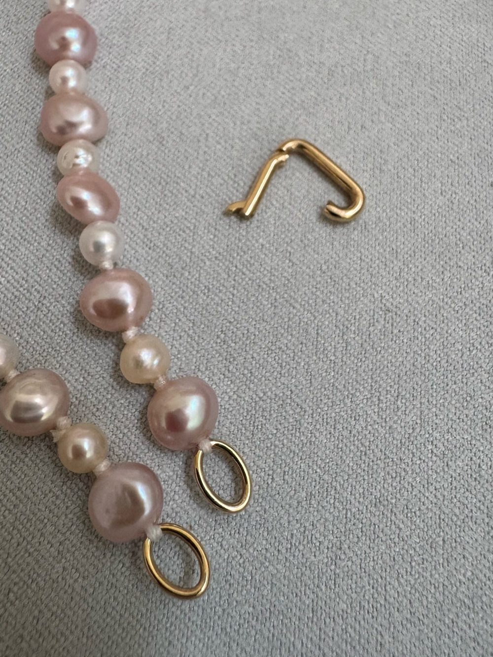 MWOTBaby Gold Blush & White Pearl Necklace With 14K Gold Petite Paper Clip Clasp - Picture 10 of 10